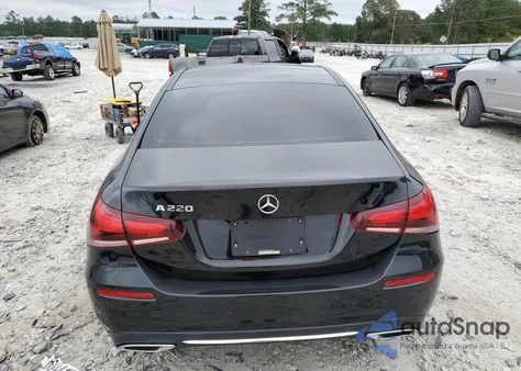 2019 Mercedes-Benz A 220 z USA, uszkodzony, nr VIN WDD3G4EB8KW026488